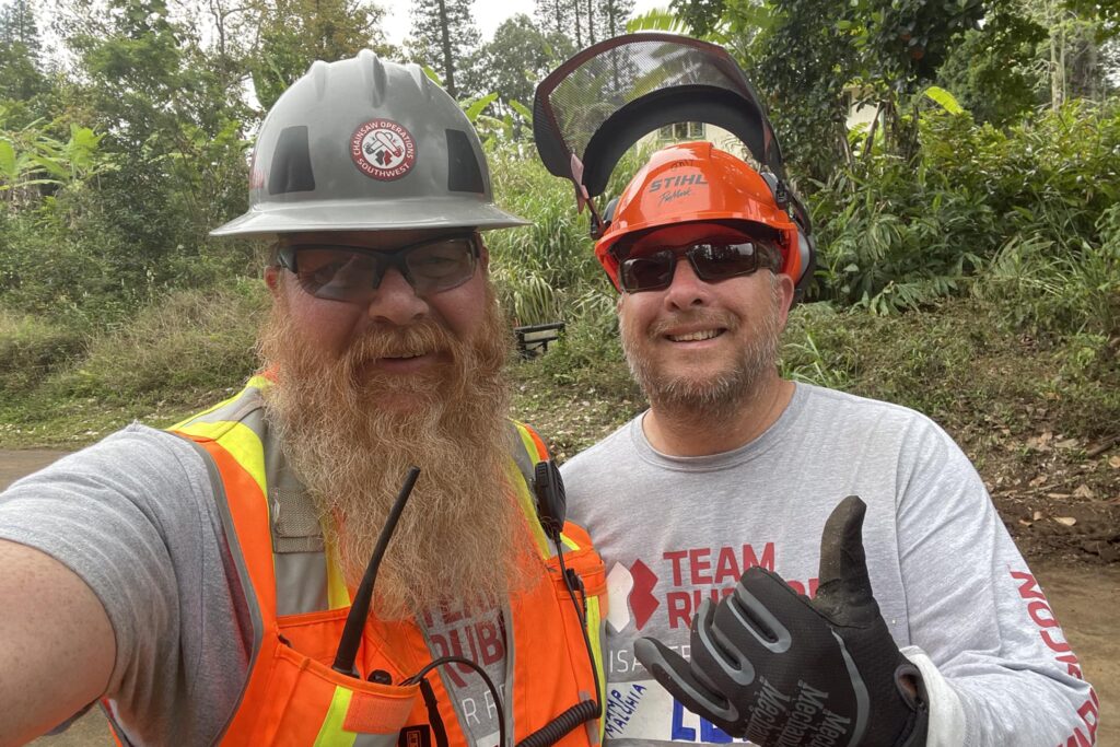 Leid Adachi and another volunteer at Hawaiʻi Disaster Preparedness training camp